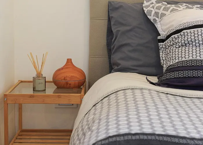 Flat 50m Station! * ميلان