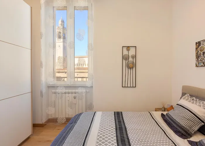 Flat 50m Station! شقة ميلان