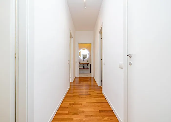 8 Luxury - Centro - Porta Venezia * Милан