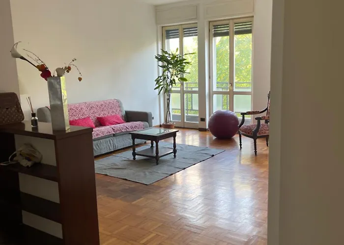 Diana Vicino Stazione E Centro Citta