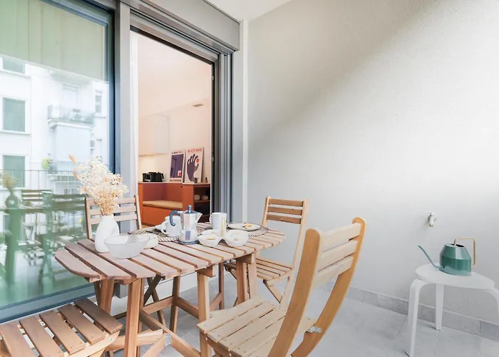 Easylife - - Compagnoni 12 - Argonne * Milán