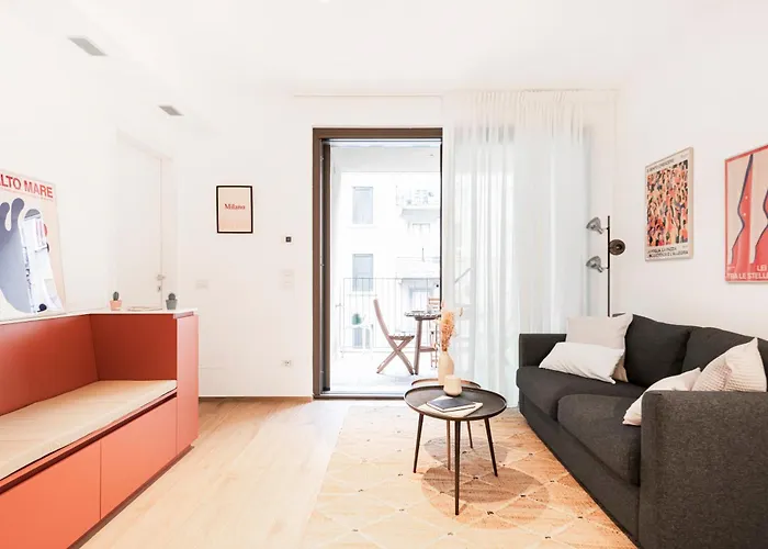 Easylife - - Compagnoni 12 - Argonne * Milano