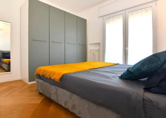 Bande Nere-san Siro Attico Con Terrazzo * ミラノ