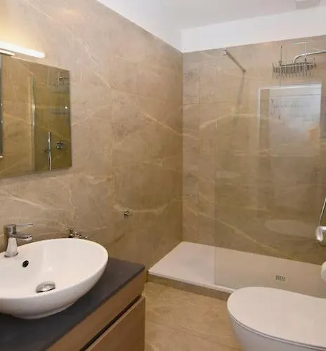 Bande Nere-san Siro Attico Con Terrazzo *