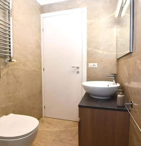 Bande Nere-san Siro Attico Con Terrazzo * ミラノ