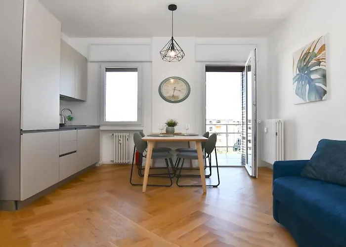 Bande Nere-san Siro Attico Con Terrazzo *