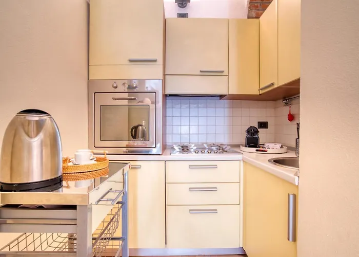 Guesthost - Deangeli Nest Romantico Bilocale Di Design In Zona De Angeli, Rinnovato E Accessoriato *