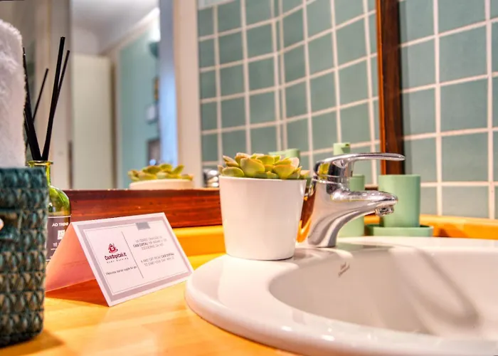 Guesthost - Deangeli Nest Romantico Bilocale Di Design In Zona De Angeli, Rinnovato E Accessoriato *