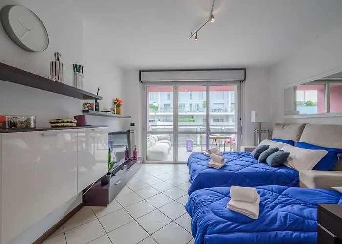 Near Duomo - Free Parking -terrace - Metro - Ac