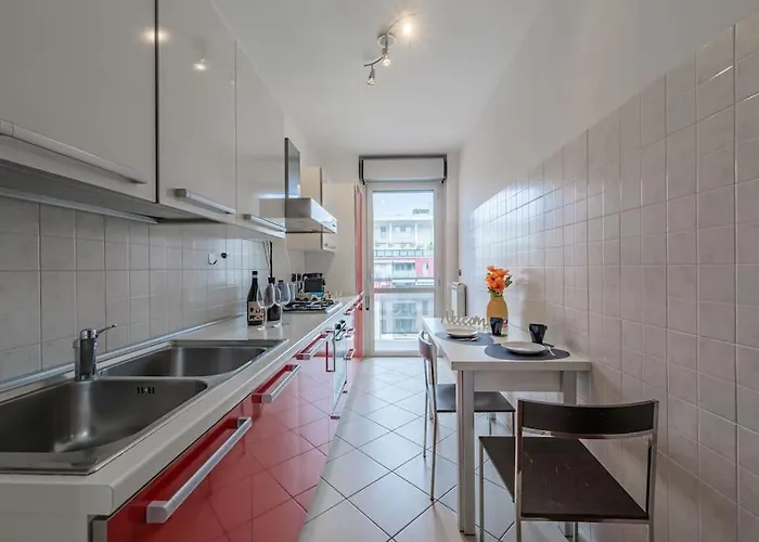 Daire Near Duomo - Free Parking -terrace - Metro - Ac Milano