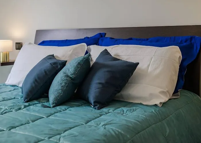 Near Duomo - Free Parking -terrace - Metro - Ac Daire