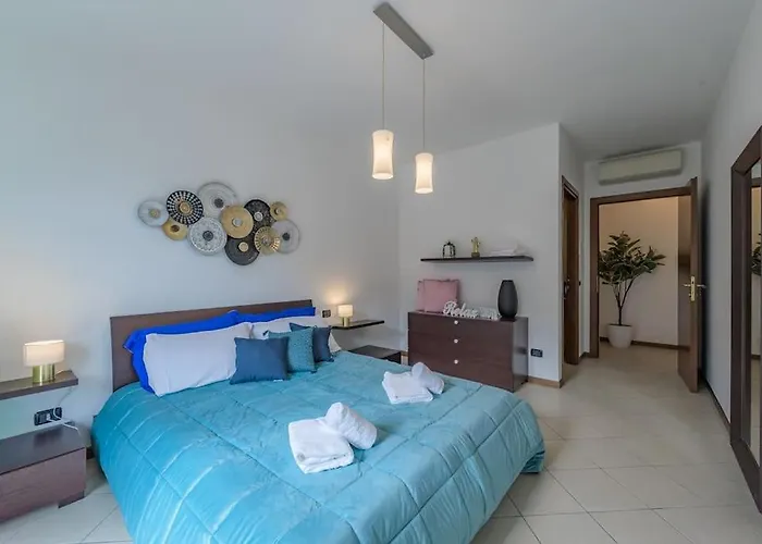 Near Duomo - Free Parking -terrace - Metro - Ac Daire