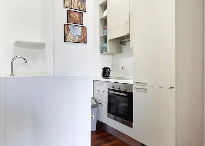 Cadorna Cityview Flat - Strategic Position In The Middle Of The Square Lägenhet