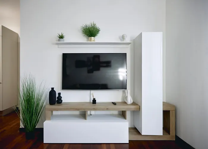 Lägenhet Cadorna Cityview Flat - Strategic Position In The Middle Of The Square Milano