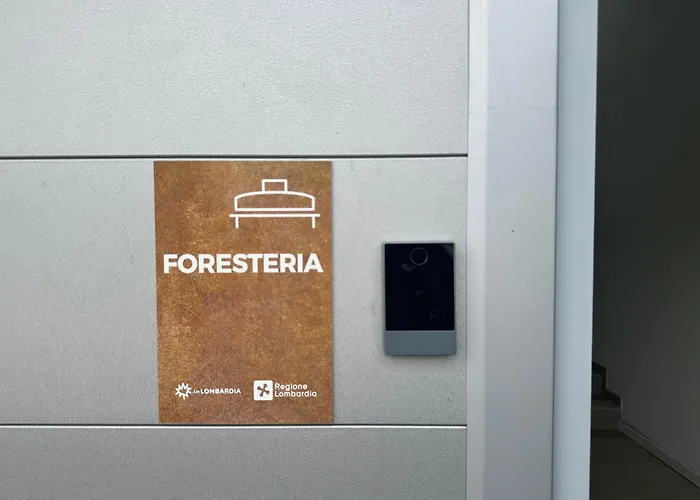 Foresteria Autostazione San Donato Pensjonat Mediolan