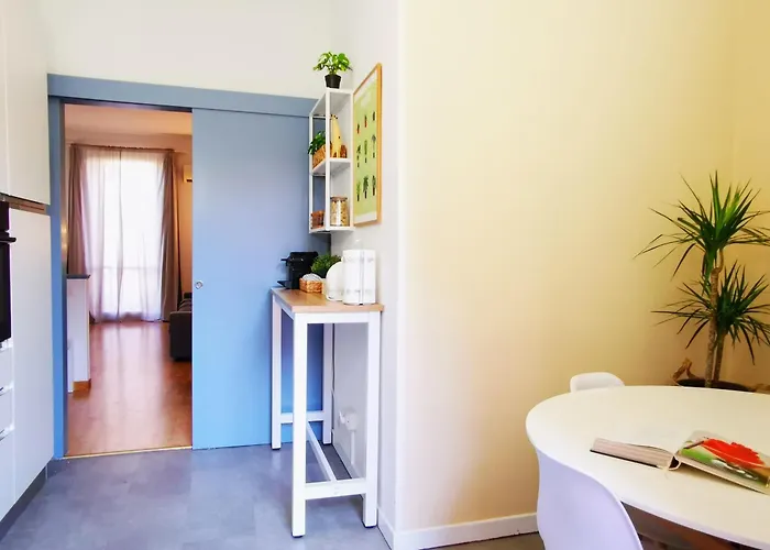 Spacious 50 Meters From The Metro * 밀라노