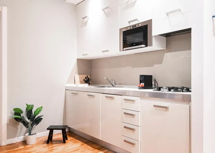 Easylife - - Gregorio 43 D- Porta Venezia Milano