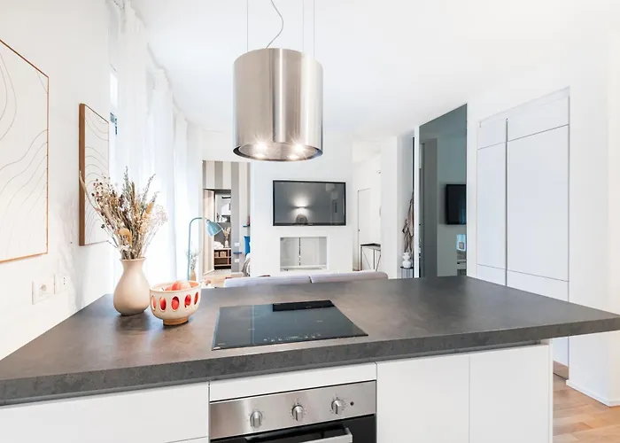 Easylife - - Rontgen 24 S - Bocconi * Milán