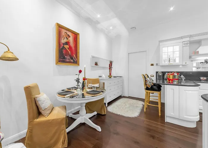 公寓 Cozy Near Station By Ndp Rent
