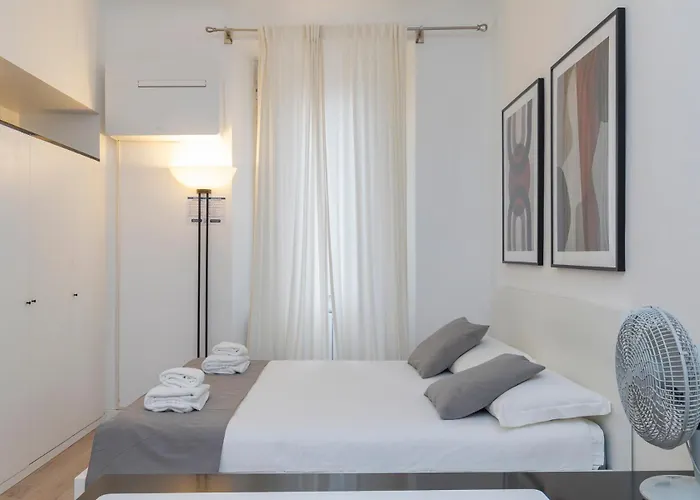 Xenia - Lovely In Porta Romana Daire