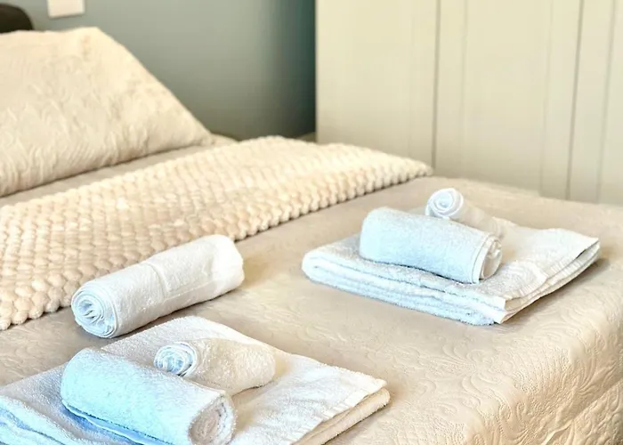 Casa Angelo Design Flat - Milan, Porta Venezia, 3 Metro Stops Duomo Daire Milano