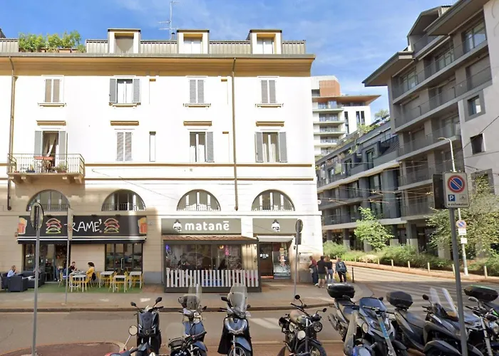 Eleganza Design Corso Porta Garibaldi - 80 Mq アパート