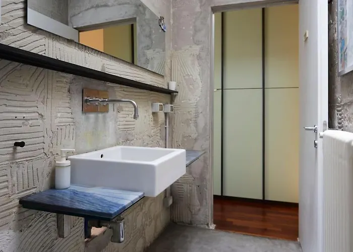 Artist - Porta Romana Apartment