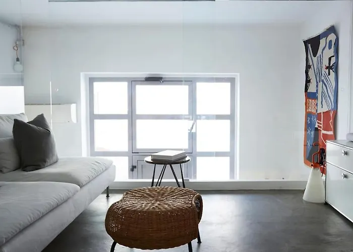 Artist - Porta Romana Milan