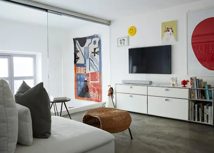 Artist - Porta Romana Apartment *