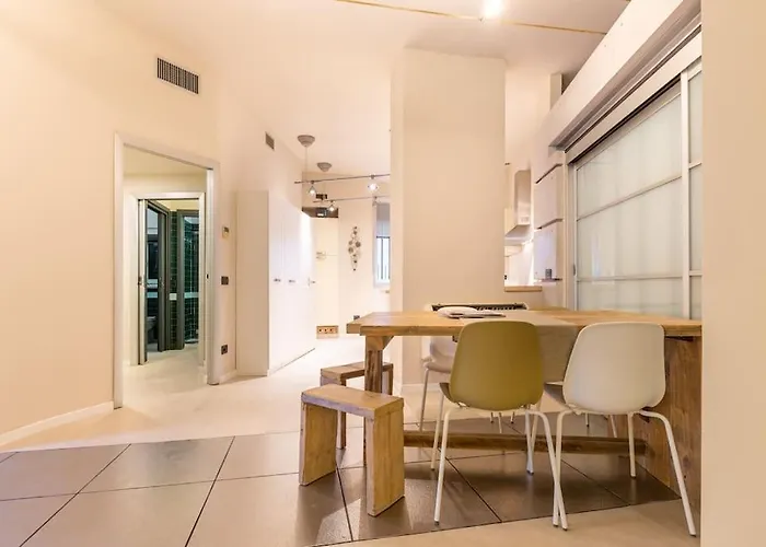 Sp15 -isola- Super Large Διαμέρισμα