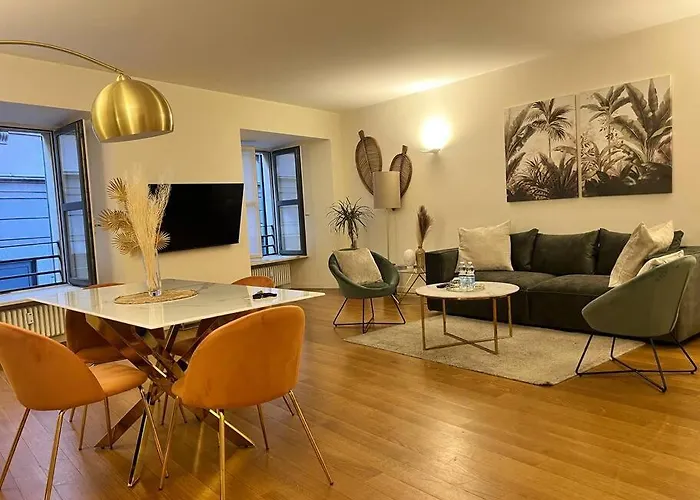 Scala Milano-palazzo Di Prestigio Milan