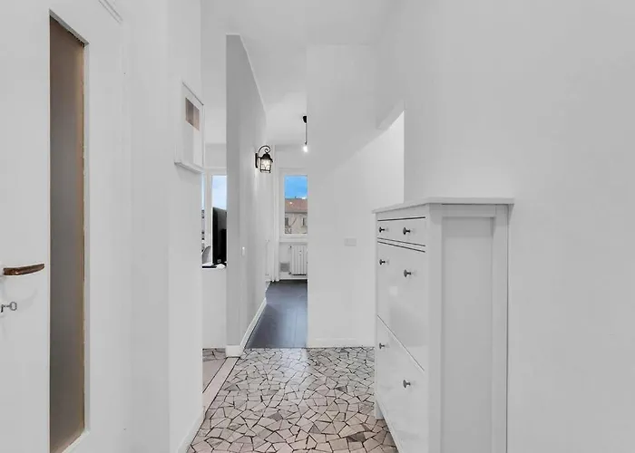 Fondazione Prada Olimpiadi La Piuma *