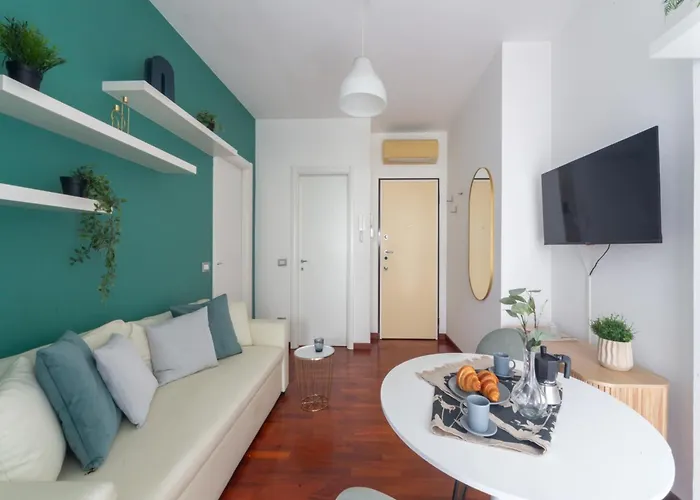 아파트 The Rent - One-bedroom With A Terrace In Corso Sempione *
