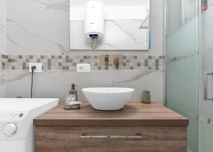 X4-self Check-in-m2 Famagosta-ac