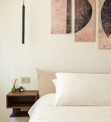 Liam's Gem Luxury In