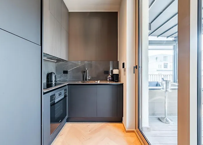 Terrazza Con Jacuzzi E Vista Iconica Sul Duomo * Mailand