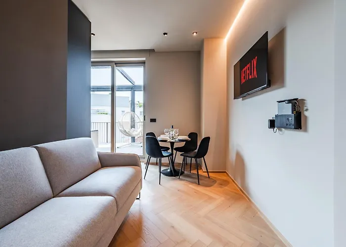 Terrazza Con Jacuzzi E Vista Iconica Sul Duomo *