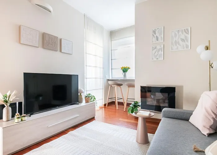Fully Furnished Flat Arco Della Pace By Easylife