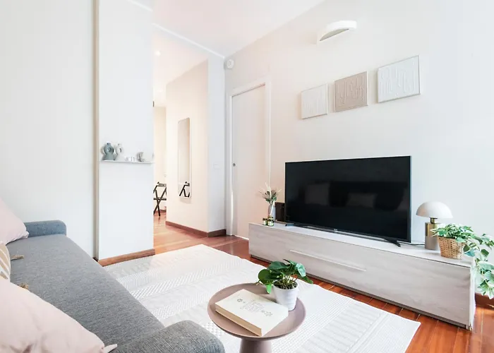 Fully Furnished Flat Arco Della Pace By Easylife * Milano