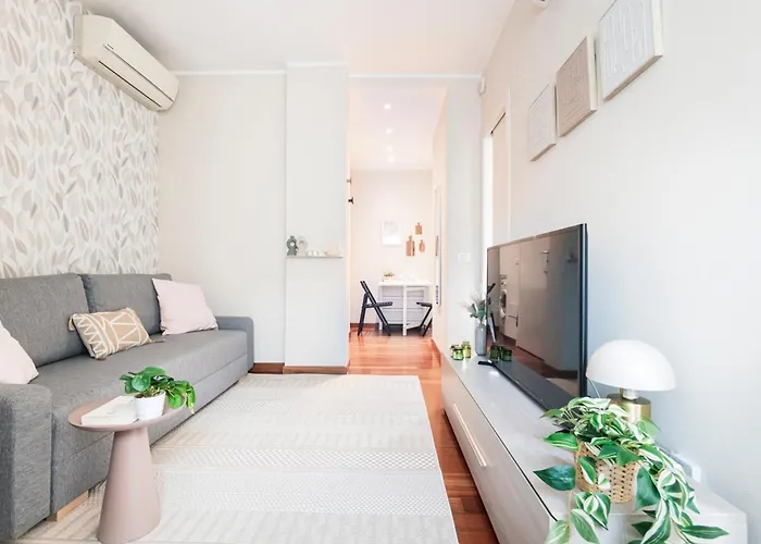 Fully Furnished Flat Arco Della Pace By Easylife