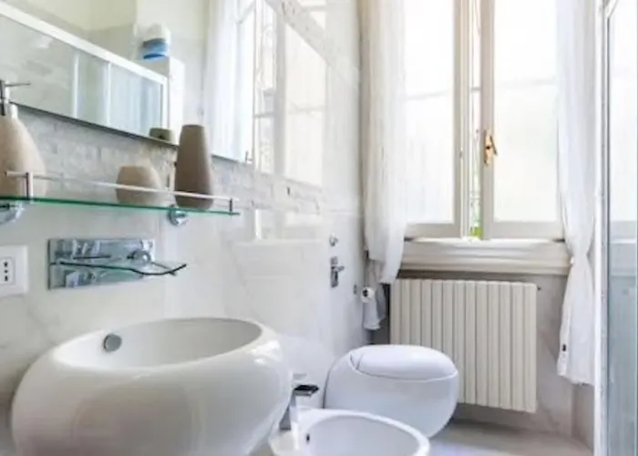 Exquisite Via Crema Milánó