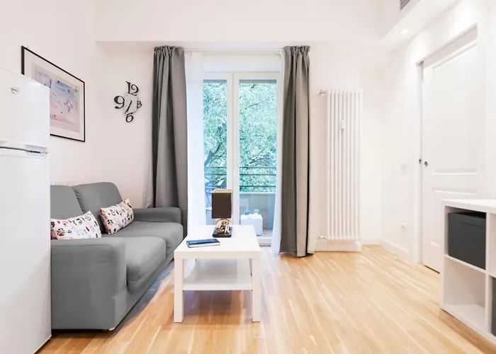 Easylife - - Torriani 1 I - Porta Venezia *