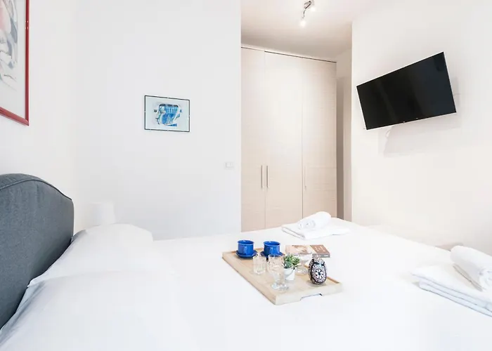 Easylife - - Torriani 1 I - Porta Venezia * Milan