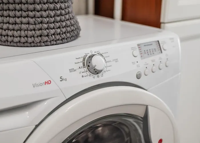 Nuovissima Dimora Con Terrazzino *