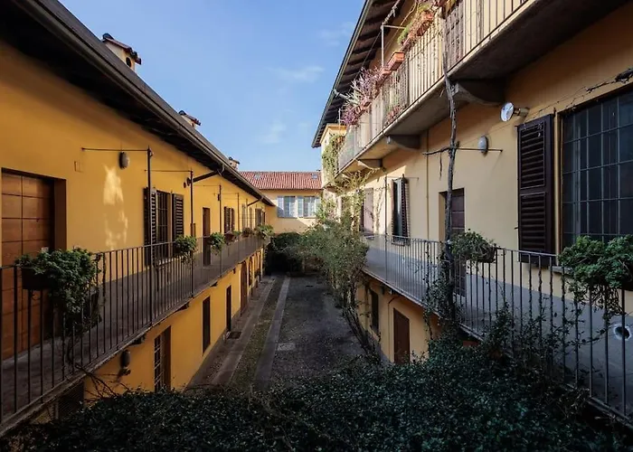 Urban House - Bright House Navigli Center Apartmán *