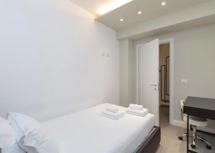 Xenia - Modern Three-room In Moscova Area Apartman Milánó