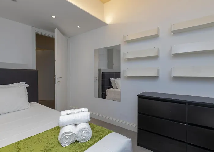 Xenia - Modern Three-room In Moscova Area