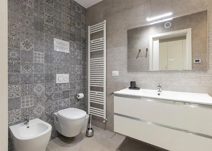 Xenia - Modern Three-room In Moscova Area Milánó