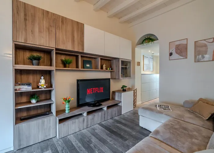 Daire Duomo-navigli - Elegante In Centro Storico *