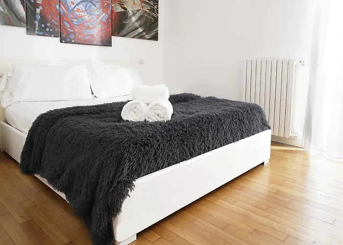 Bilocale Zona 200metri Da Stazione Apartment *